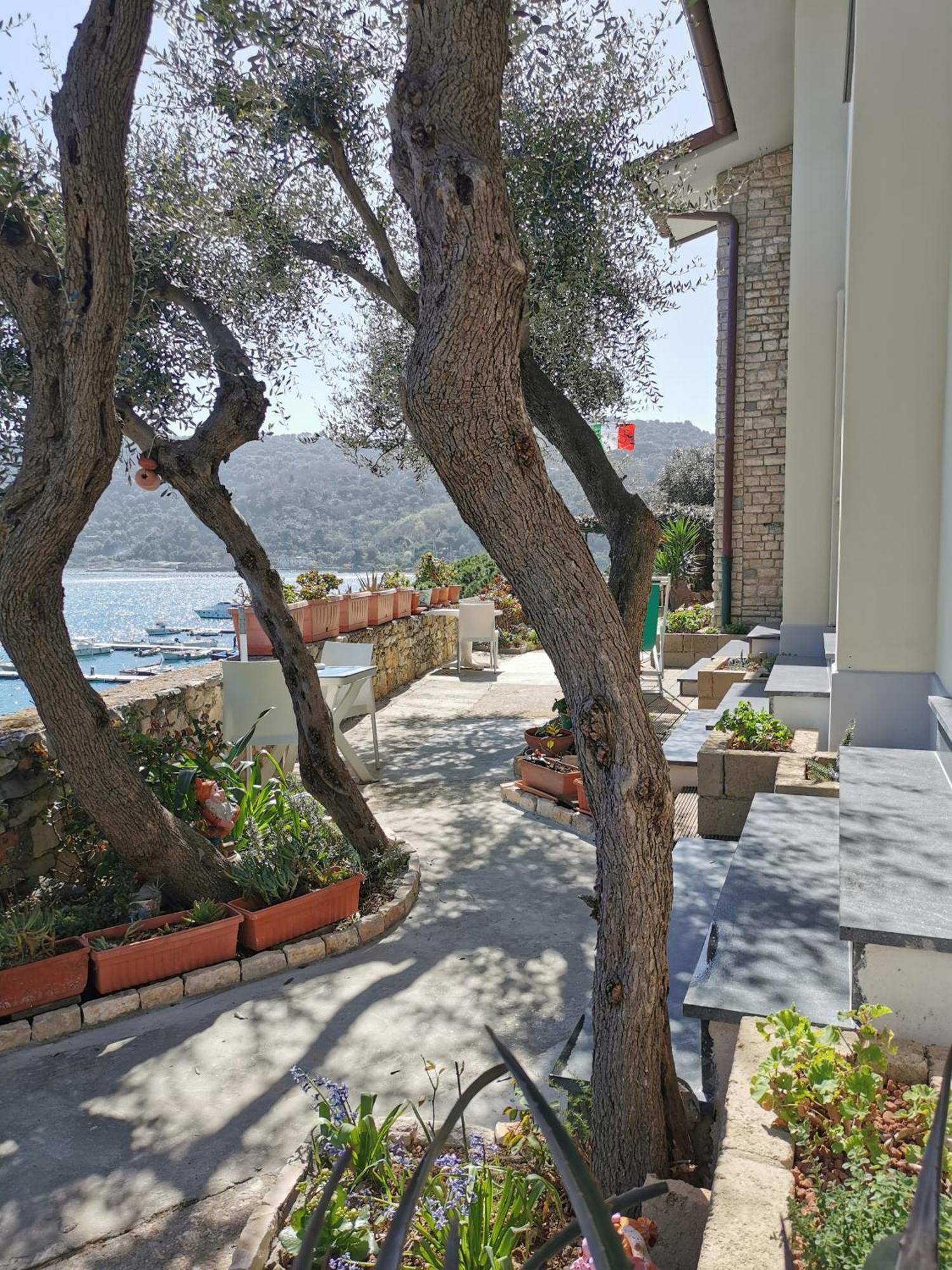 B&B La Palafitta Πόρτο Βένερε Εξωτερικό φωτογραφία