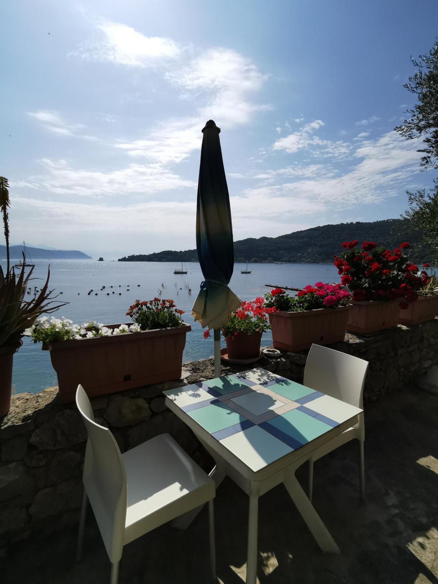 B&B La Palafitta Πόρτο Βένερε Εξωτερικό φωτογραφία